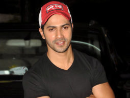Here’s how Varun Dhawan REACTED when a fan proposed to him [watch video]