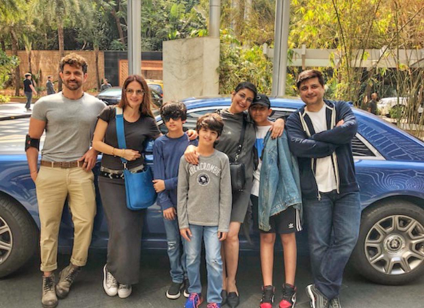 Hrithik Roshan and family spends some quality time over Sunday Brunch with Sonali Bendre