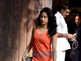 Janhvi Kapoor snapped at Anil Kapoor's residence