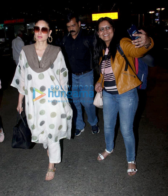kareena kapoor khan and boney kapoor snapped at the airport 5