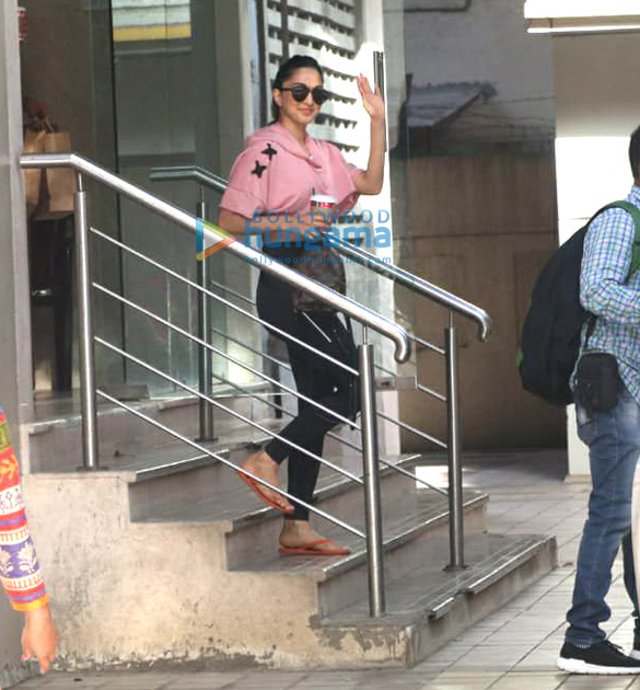 Kiara Advani snapped at the premises of her dance classes in Khar