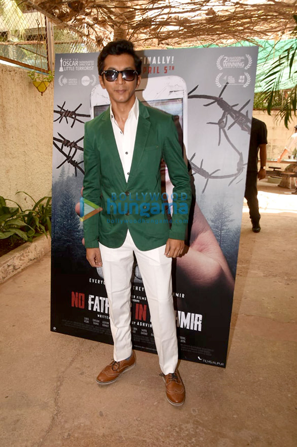 mahesh bhatt soni razdan and others snapped at the trailer launch of no fathers in kashmir 1