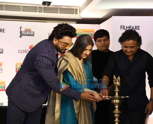 ranveer singh snapped during filmfare 2019 press conference 5