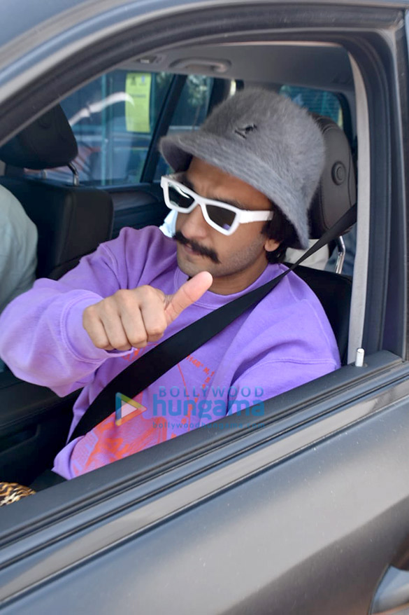 ranveer singh snapped in juhu 3 2