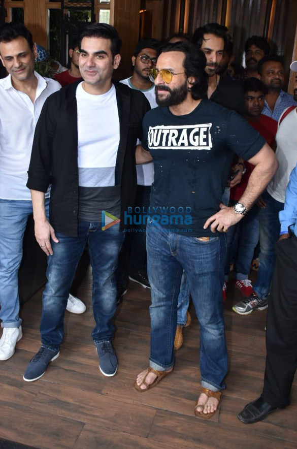 saif ali khan spotted with arbaaz khan for an ad shoot at hoot in mumbai 2