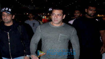 Salman Khan, Kareena Kapoor Khan, Esha Gupta and others snapped at the airport