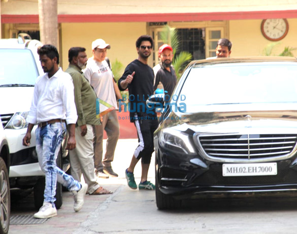 shahid kapoor and sooraj pancholi spotted at gym 3