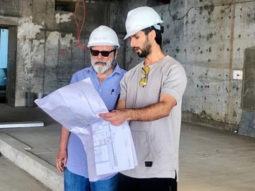 Shahid Kapoor shares an adorable picture with papa Pankaj Kapoor as they are candidly captured in his under-construction flat