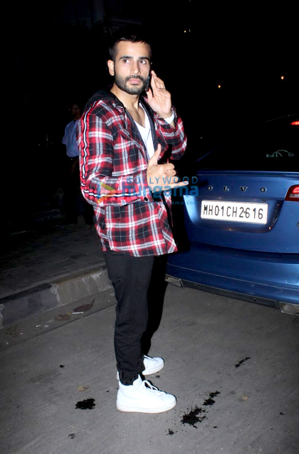shilpa shetty mandana karimi dino morea and others spotted at soho house in juhu 5