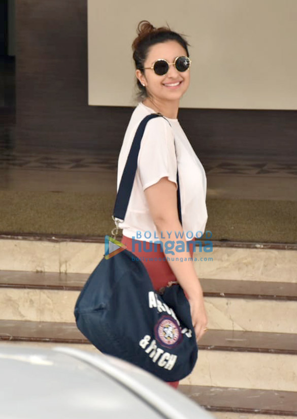 sonakshi sinha snapped at the gym 2 2