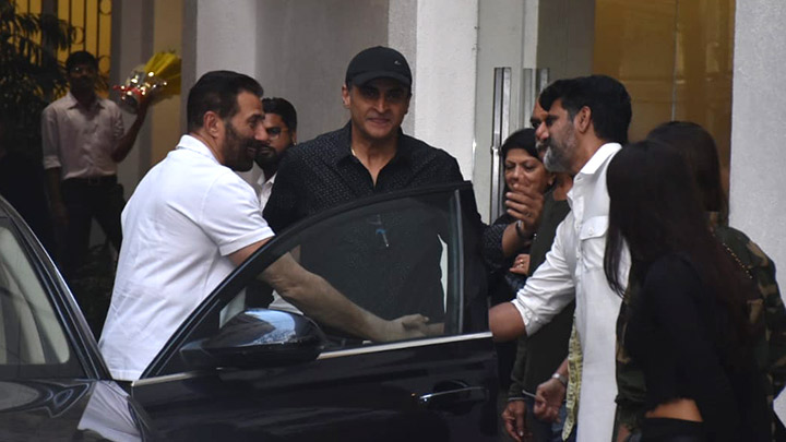 Sunny Deol, Monish Behl, Pranutan Bahl and Zaheer Iqbal spotted at Sunny Super Sound