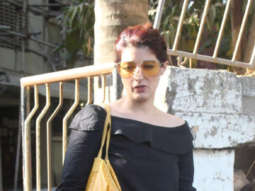 Twinkle Khanna and Dimple Kapadia spotted in Juhu