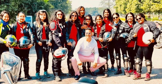 Women's Day 2019 Akshay Kumar goes pink as an ode to woman empowerment 
