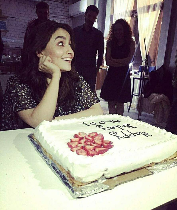 Inside Photos and Videos: Alia Bhatt rings her 26th birthday with beau Ranbir Kapoor, close friends and family 