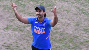 ’83: Ranveer Singh greets the crowd while training with Kapil Dev and squad at Dharamshala