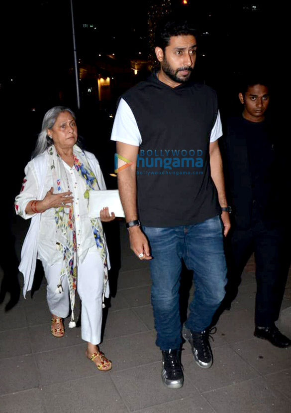 abhishek bachchan jaya bachchan and aishwarya rai bachchan spotted at yauatcha in bkc 1