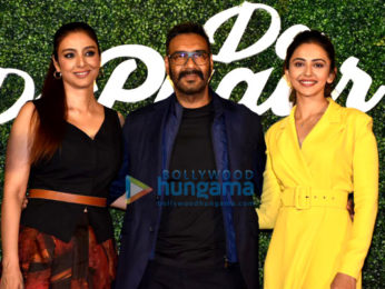 Ajay Devgn, Rakul Preet Singh and Tabu grace the trailer launch of De De Pyaar De