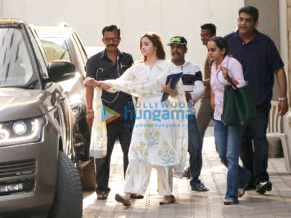 alia bhatt and aditya roy kapur snapped at vishesh films office 3