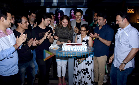 Celebs grace Dhvani Bhanushali’s success bash of ‘Vaaste’ Celebs grace Dhvani Bhanushali’s success bash of ‘Vaaste’