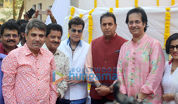 johny lever udit narayan and jeetendra snapped at the road naming ceremony after late mahendra kapoor 1