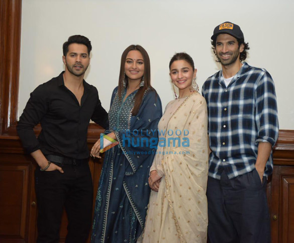 kalank team snapped promoting the film in delhi 5