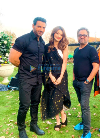 On The Sets from the movie Pagalpanti