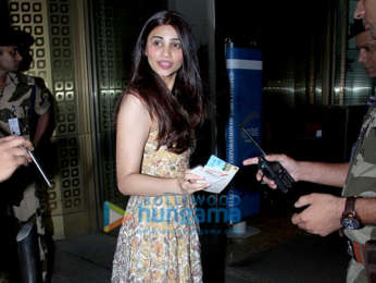 Salman Khan and Daisy Shah snapped at the airport