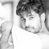 Sidharth Malhotra posts a picture while putting on a shirt and made our weekend better even before it started!