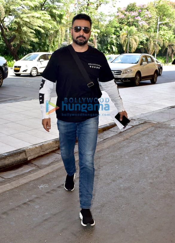 sonam kapoor ahuja disha patani and others spotted at the airport 5
