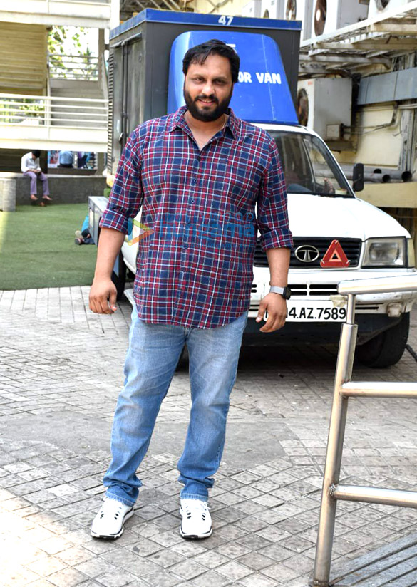 sunny deol karan kapadia and ishita dutta grace the trailer launch of the film blank 6