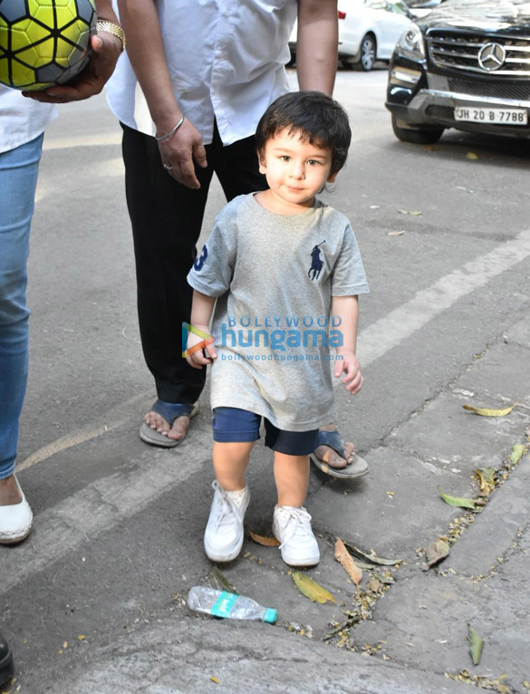 taimur ali khan snapped in bandra 2 18