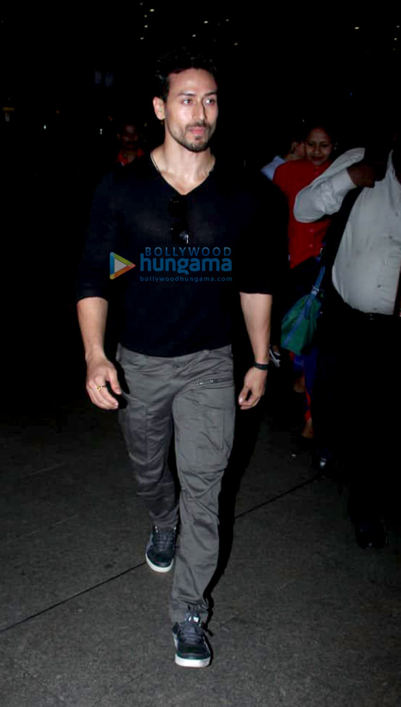 Tiger Shroff, Tara Sutaria and others snapped at the airport