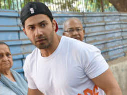 Varun Dhawan, Hrithik Roshan & Bachchan family VOTES for Lok Sabha Elections 2019