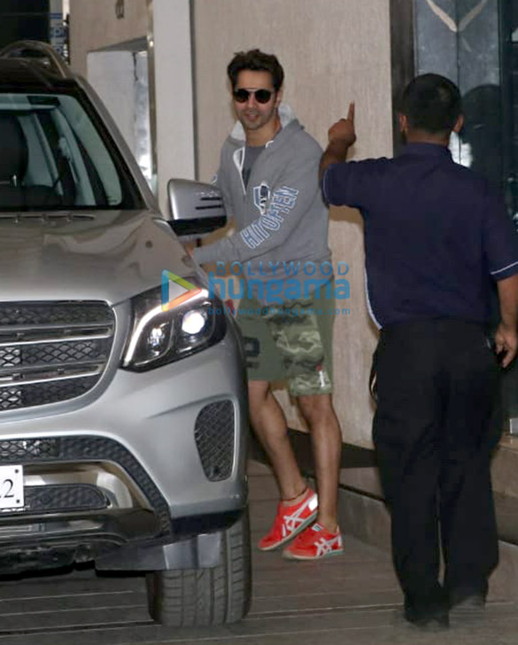 varun dhawan and parineeti chopra spotted at the gym 6