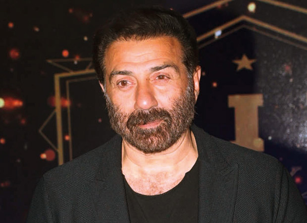Sunny Deol and his convoy meet with an accident near Gurdaspur National Highway
