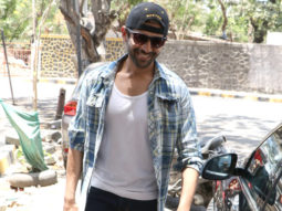SNEAK PEEK: Despite efforts, we get a glimpse of Kartik Aaryan’s look from Imtiaz Ali’s next starring Sara Ali Khan!