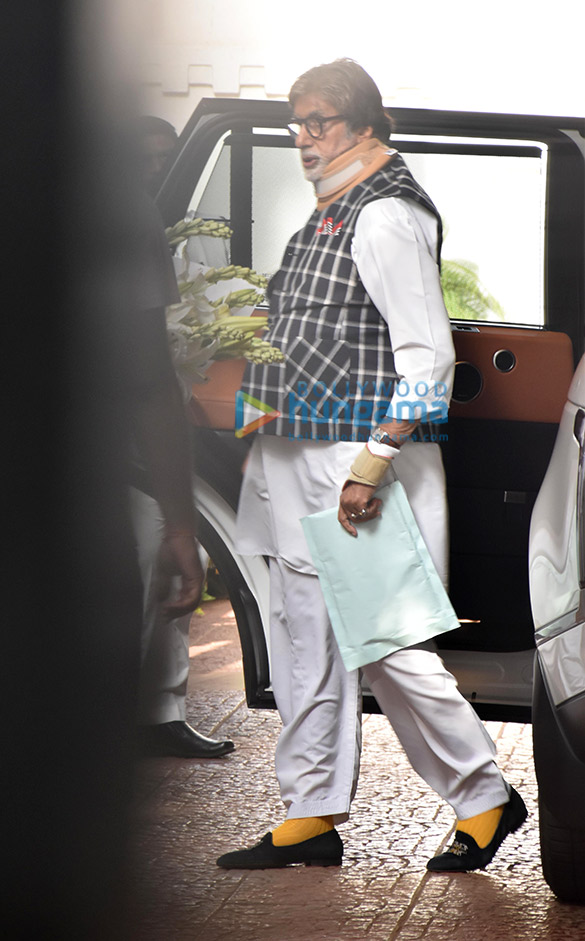 Amitabh Bachchan, Kriti Kharbanda, Emraan Hashmi and Rhea Chakraborty spotted at Anand Pandit’s office in Andheri Amitabh Bachchan, Kriti Kharbanda, Emraan Hashmi and Rhea Chakraborty spotted at Anand Pandit’s office in Andheri