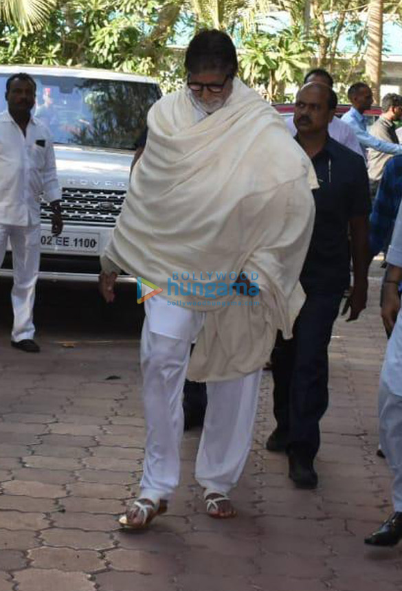 celebs attend prayer meet of ajay devgns father veeru devgan 19