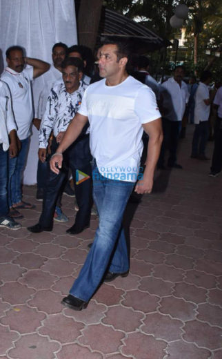 Photos: Celebs attend prayer meet of Ajay Devgn’s father Veeru Devgan