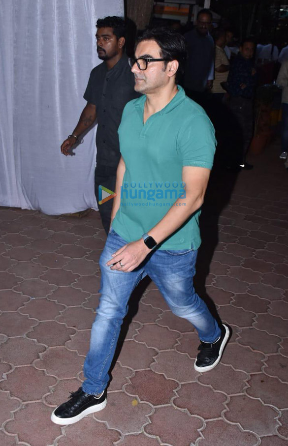 celebs attend prayer meet of ajay devgns father veeru devgan 42