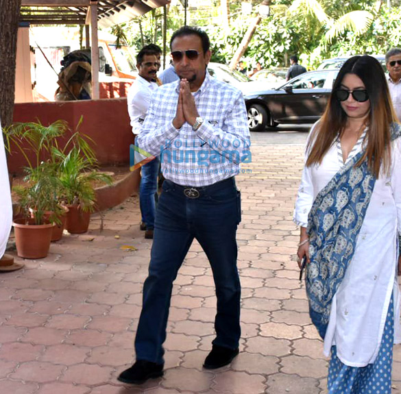 celebs attend prayer meet of ajay devgns father veeru devgan 9