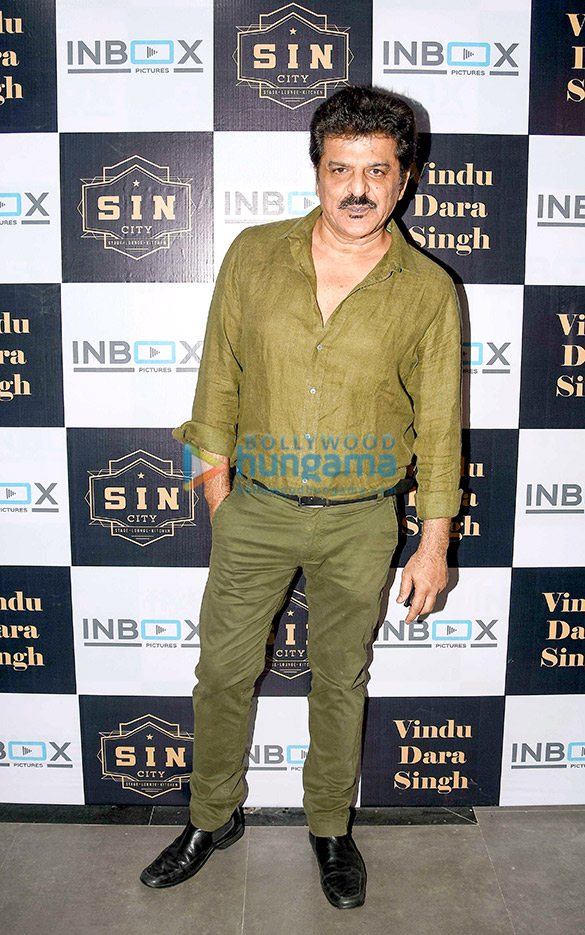 celebs grace vindu dara singhs birthday bash 6