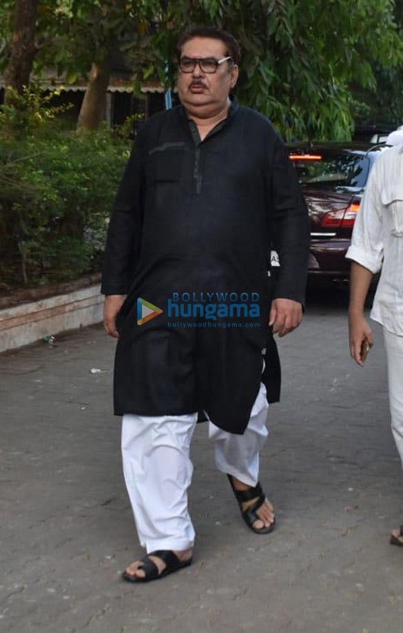 celebs snapped at ajay devgns house arriving to pay their condolence 135