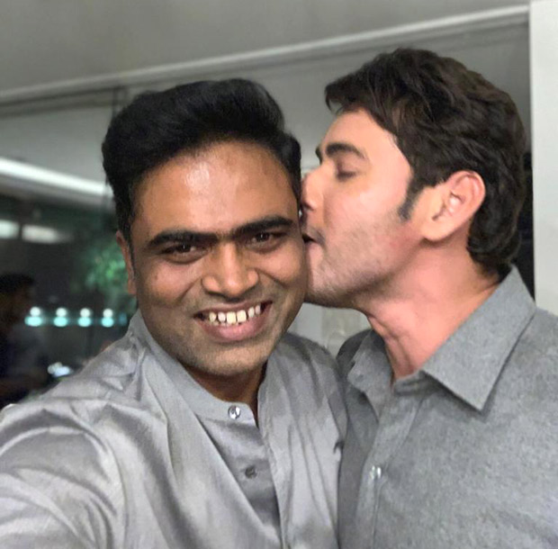 Maharshi: This photo of Mahesh Babu kissing Vamshi Paidipally post the success of his film is breaking the internet!