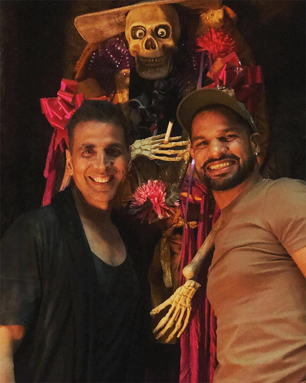 Housefull 4: Akshay Kumar receives a surprise visit from cricketer Shikhar Dhawan