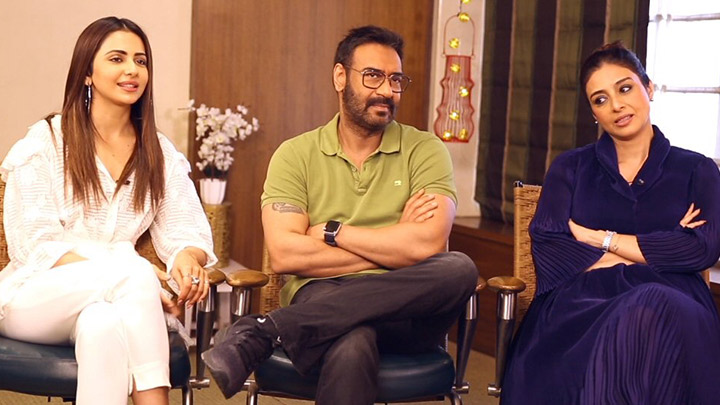 LOL: Ajay Devgn & Rakul’s CRAZY Rapid Fire On Akshay Kumar, Saif-Kareena, Live In, Casanova LOL: Ajay Devgn & Rakul’s CRAZY Rapid Fire On Akshay Kumar, Saif-Kareena, Live In, Casanova