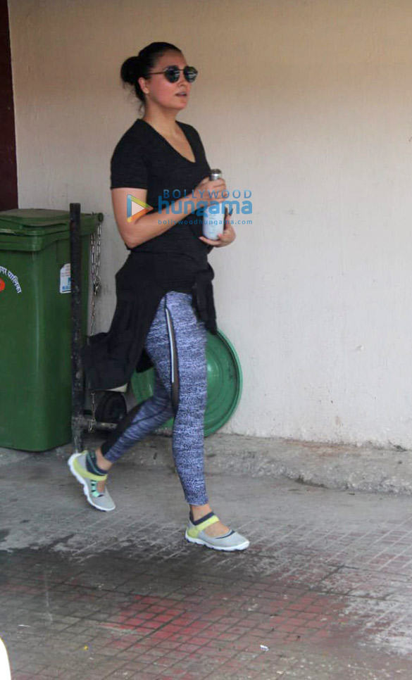 photos malaika arora janhvi kapoor and lara dutta snapped at the gym 5