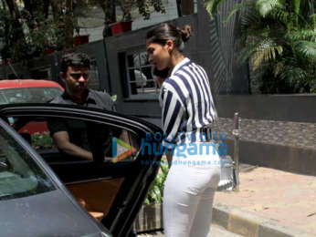 Pooja Hegde spotted in Khar