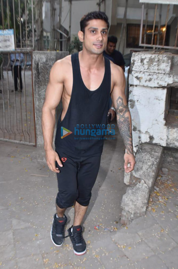 Prateik Babbar and Sussanne Khan spotted at Kromakay salon in Juhu
