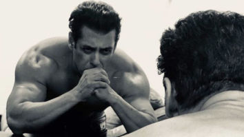 Salman Khan posts a SHIRTLESS selfie, sending fans into frenzy!